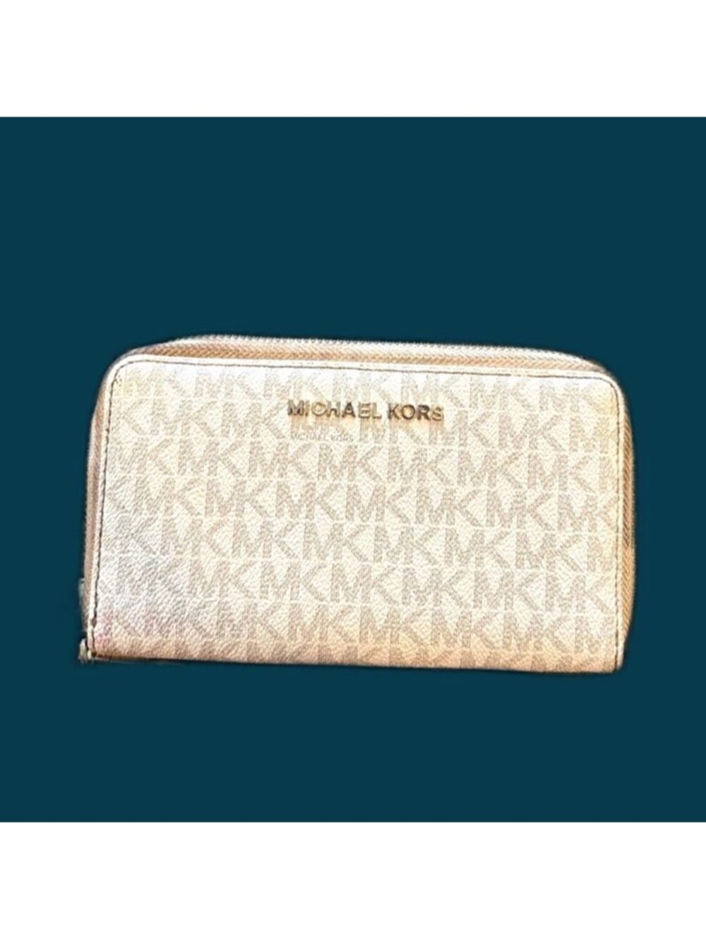 Michael Kors Cream Wristlet Wallet - Picture 2 of 9
